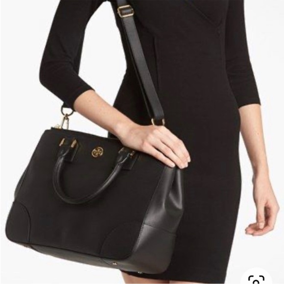 Tory Burch Handbags - Tory Burch Black Saffiano Leather Robinson Double Zip Tote Purse